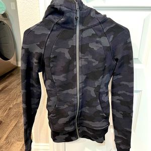 Lululemon full zip hoodie size 0 nwt